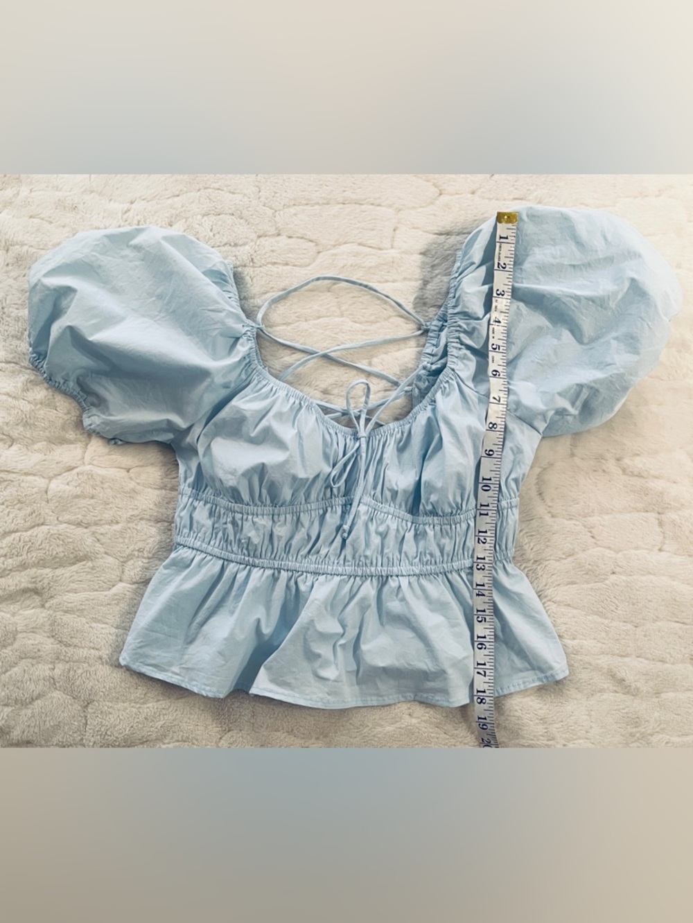 Cotton Candy LA Smocked crop top Puffed sleeves corset-style lace-up closure.M - Picture 5 of 8